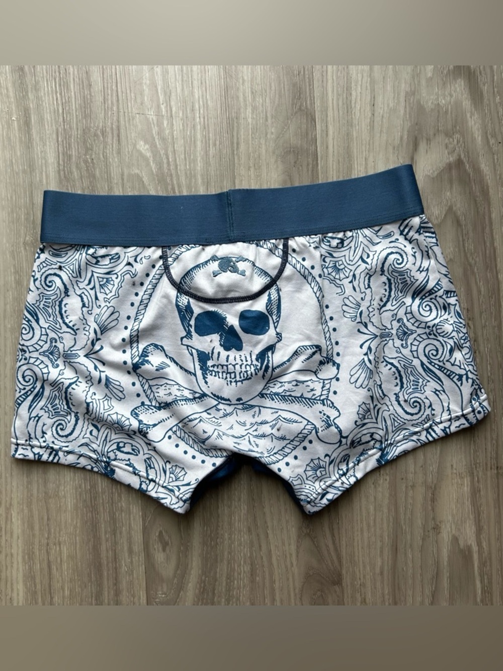 Skull & Bones | Skull Trunk in Blue & White (Small) - Picture 10 of 13